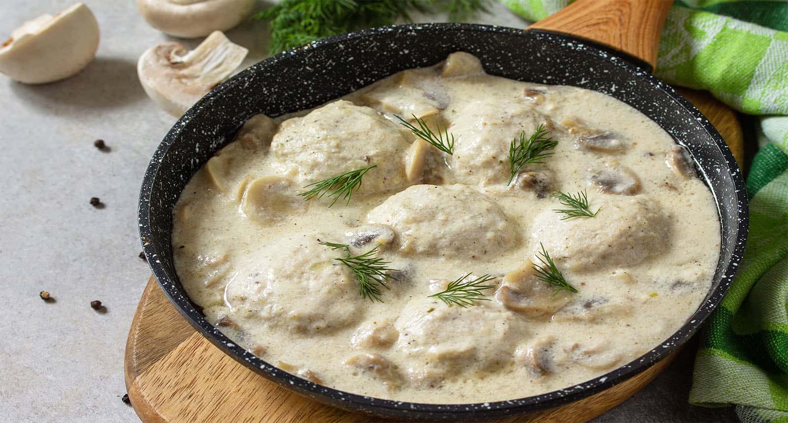 Chicken Meat Cream Sauce