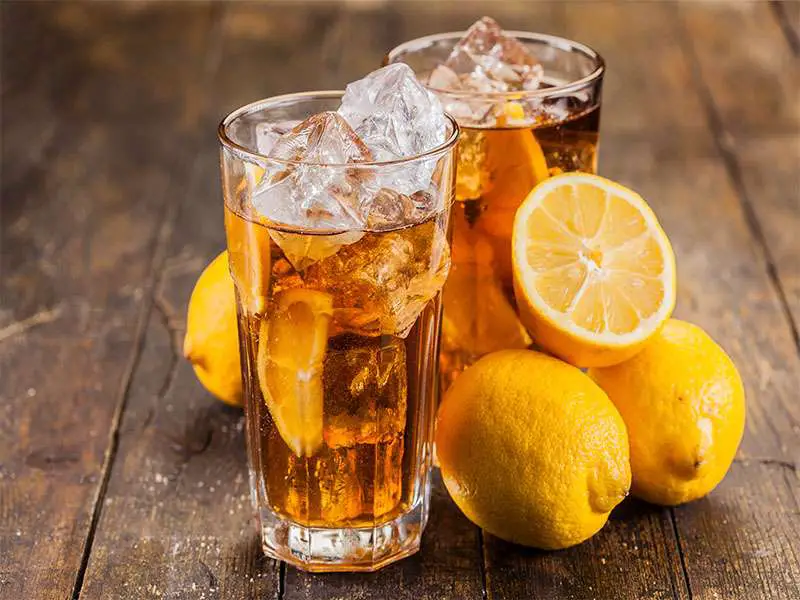 Iced Tea With Lemons