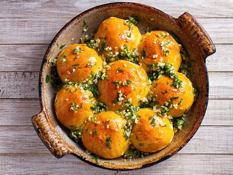 Ukrainian Garlic Bread Rolls